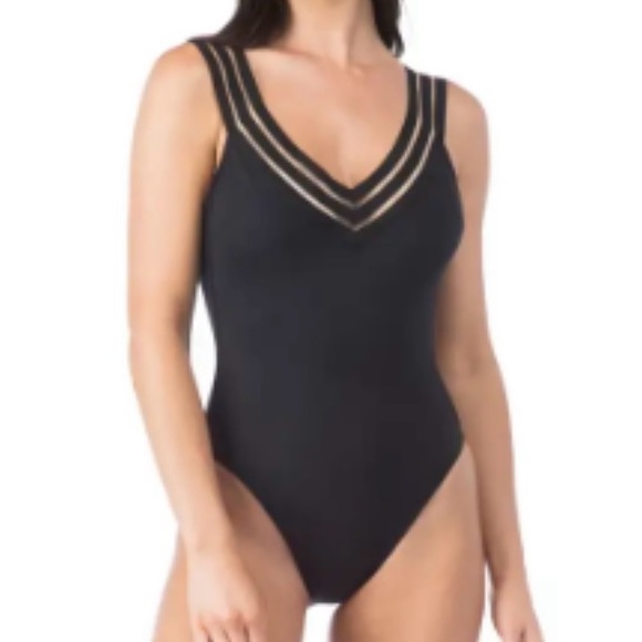 Kenneth Cole one one piece women’s black swimsuit Size M - Picture 1 of 5